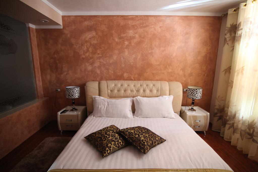 Hotel Carmen Shkodër Esterno foto