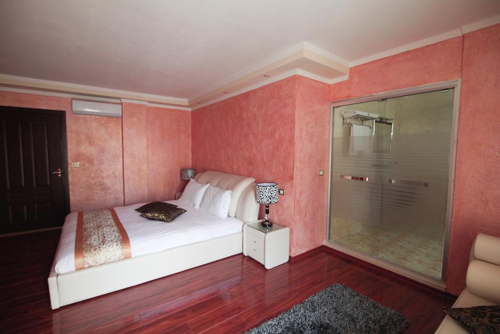 Hotel Carmen Shkodër Esterno foto