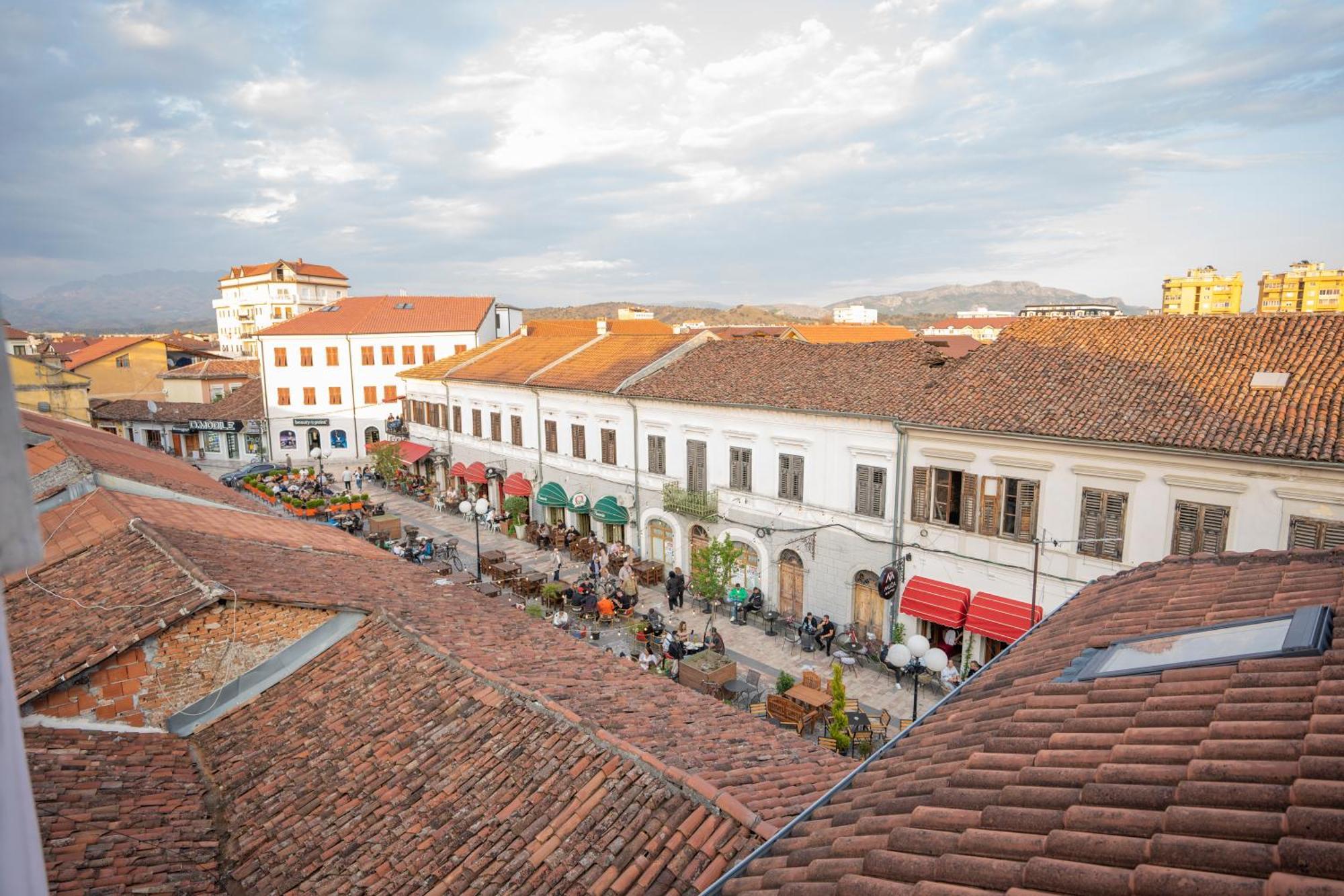 Hotel Carmen Shkodër Esterno foto