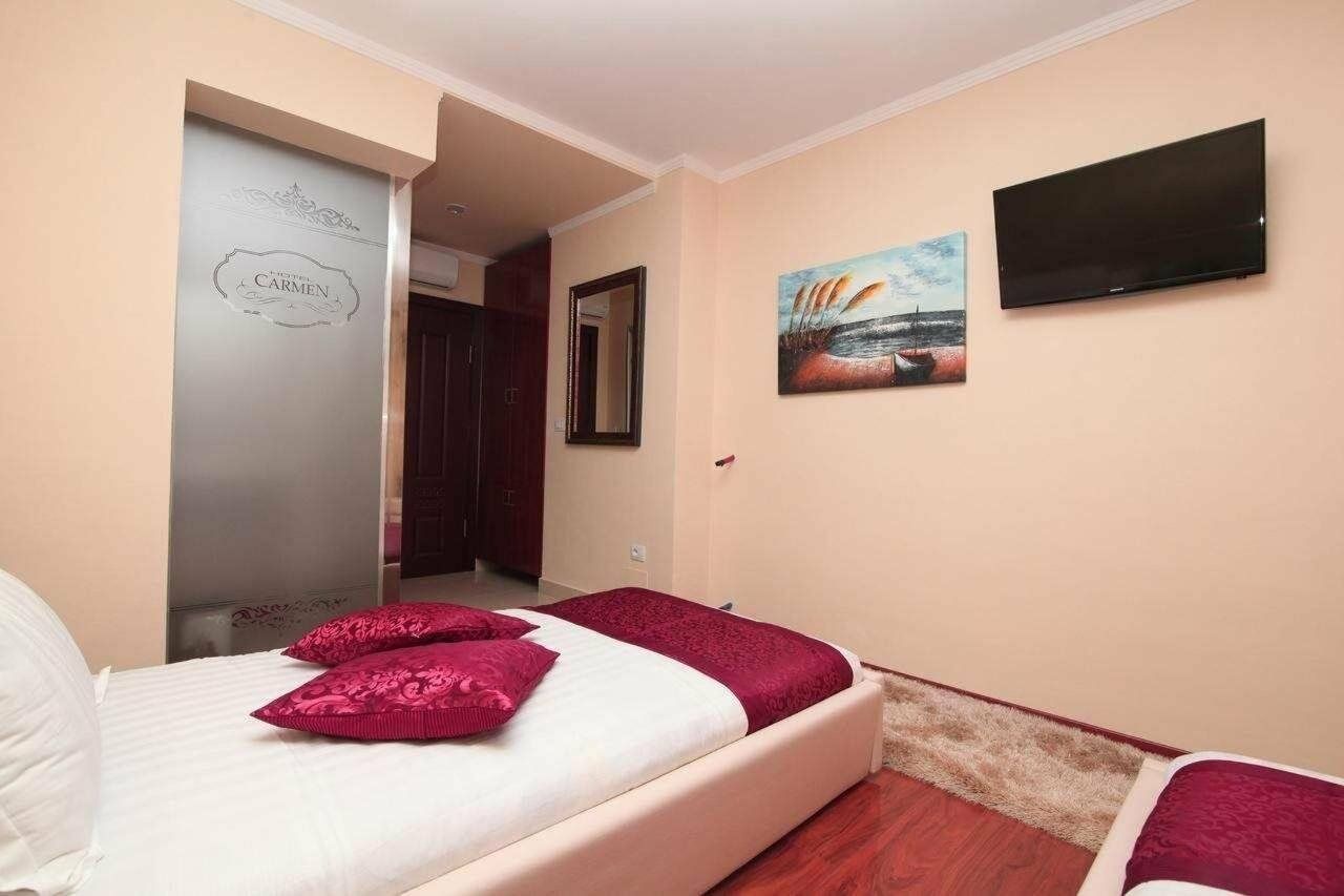 Hotel Carmen Shkodër Esterno foto